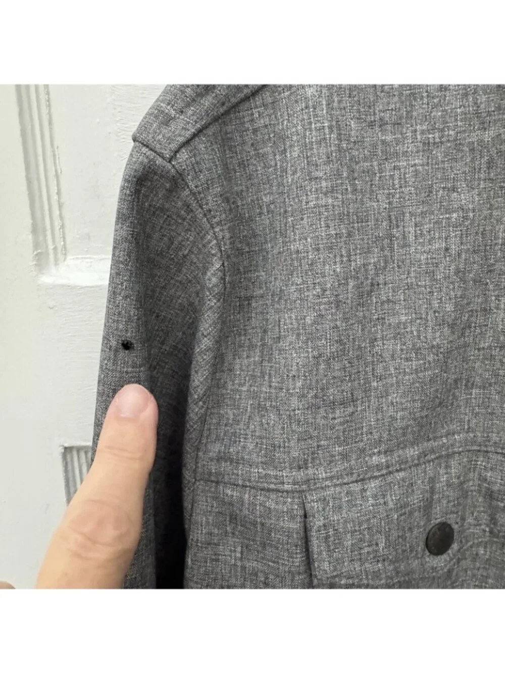 Levi’s Gray Hooded Trucker Jacket L Snap Front Fleece Lined Hidden Hood FLAW